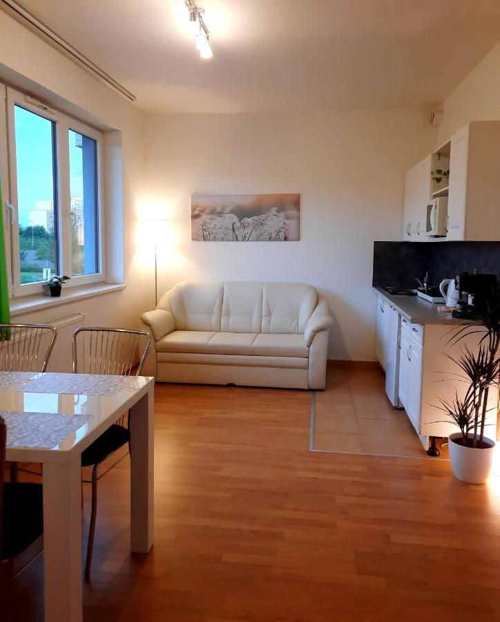 Apartment Prague-2 Rooms Free Parking Exterior photo